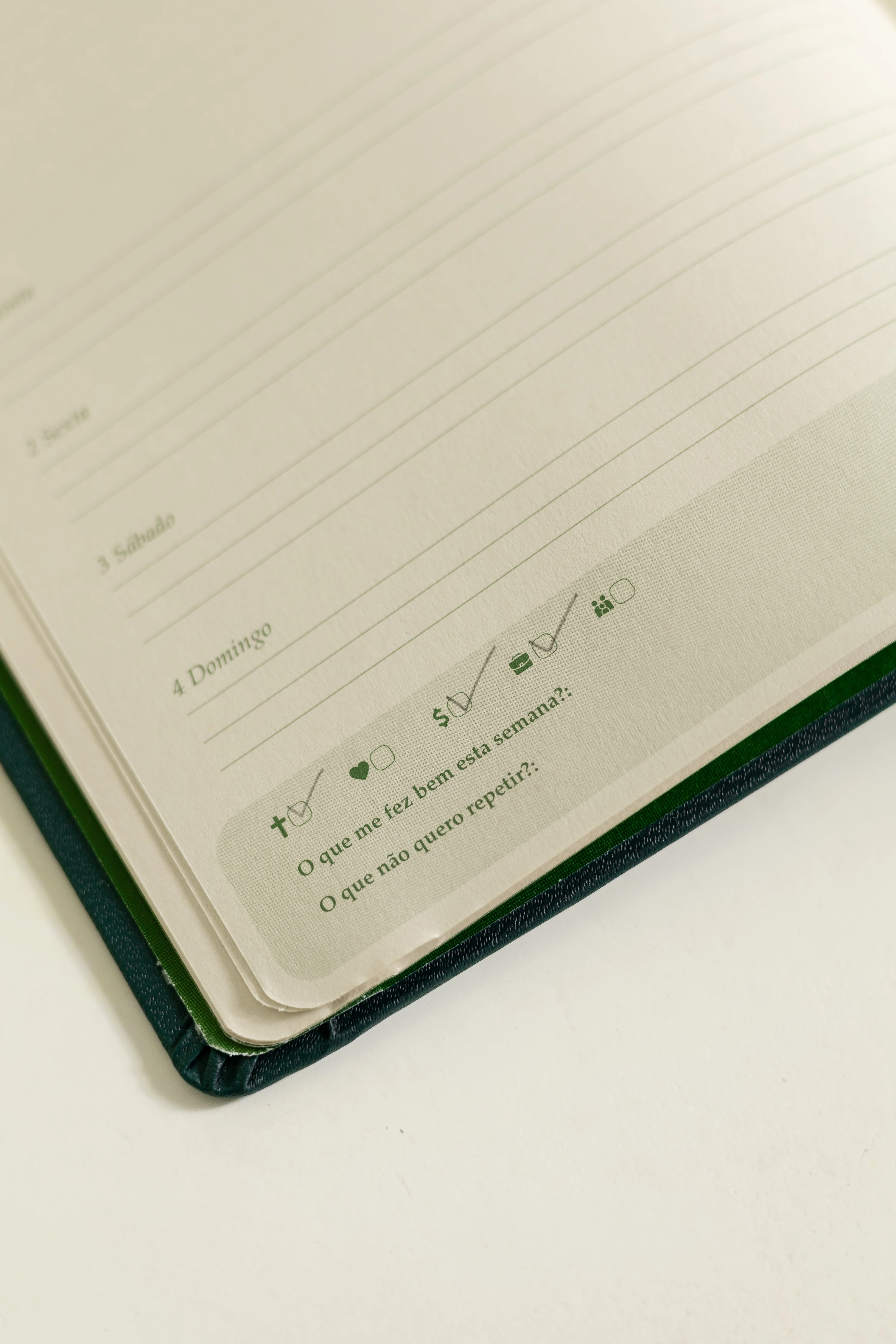 Planner Plura 2026 em contexto lifestyle 4